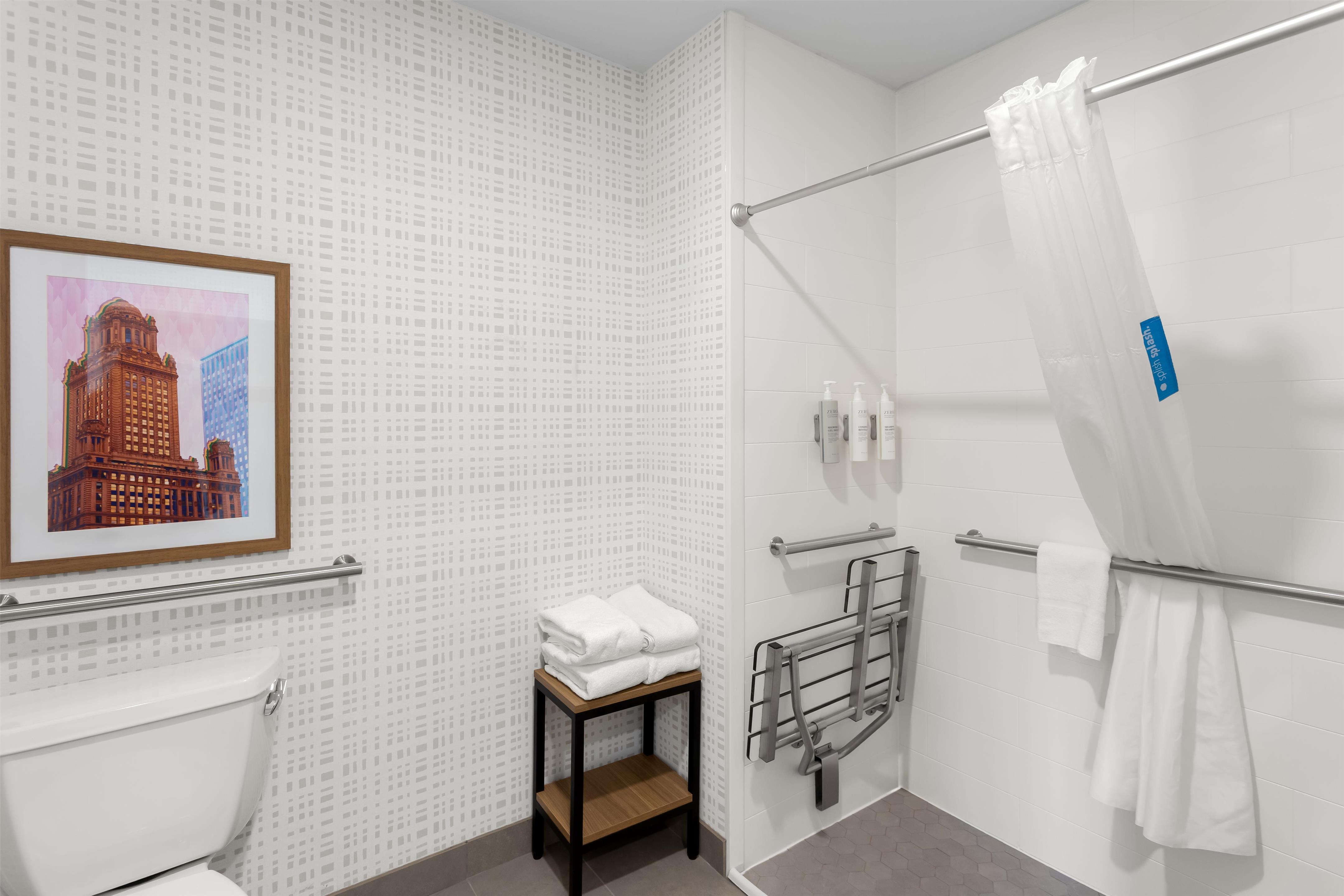 Guest room bath