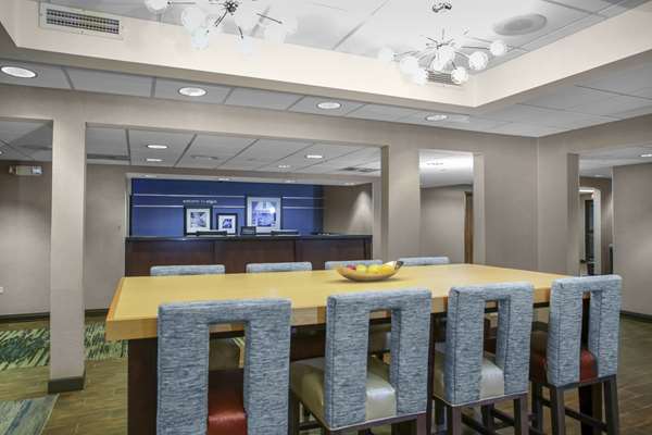  - Hampton Inn Elgin - I-90, Exit 54