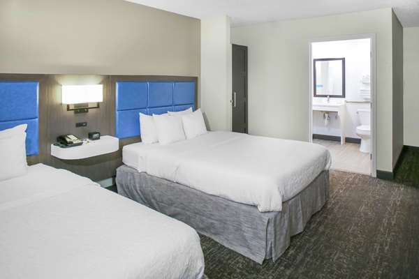  - Hampton Inn Elgin - I-90, Exit 54