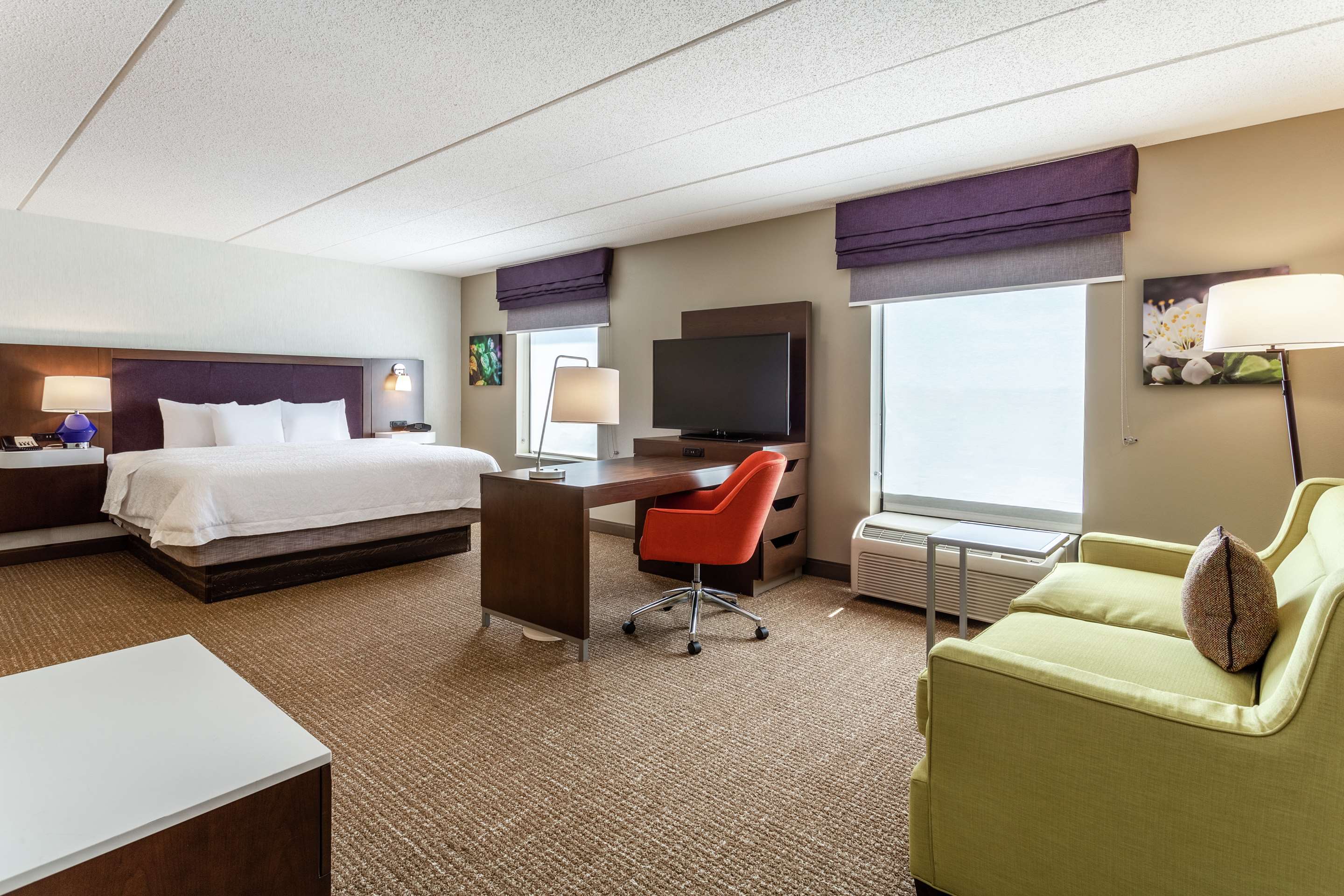 Guest room