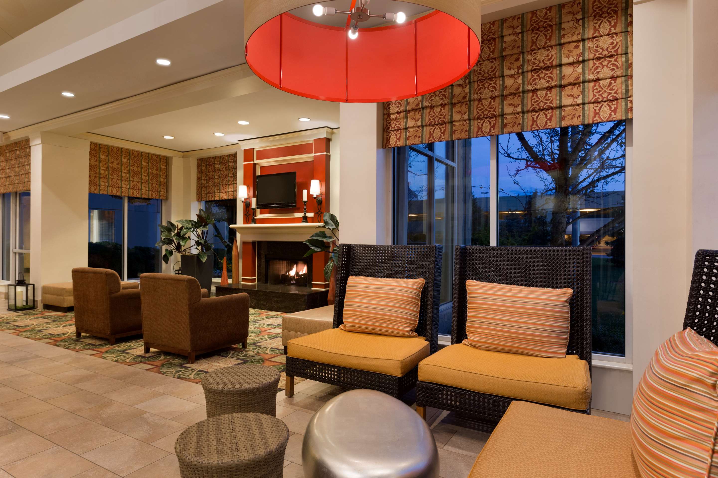 Lobby | Hilton Garden Inn Oakbrook Terrace