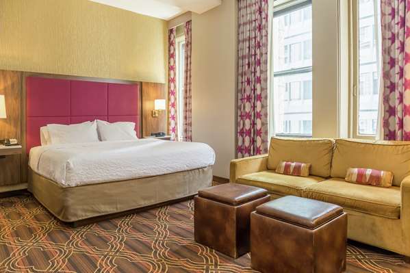  - Hampton Inn Majestic Theatre District Chicago