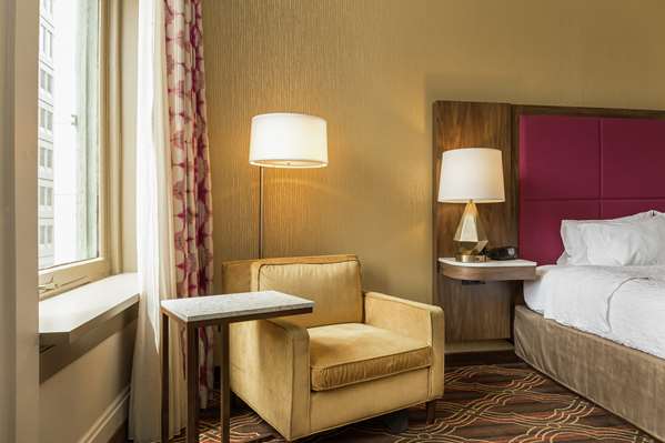  - Hampton Inn Majestic Theatre District Chicago
