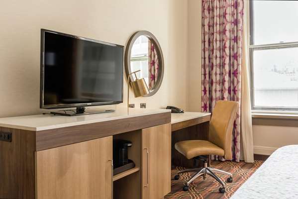  - Hampton Inn Majestic Theatre District Chicago