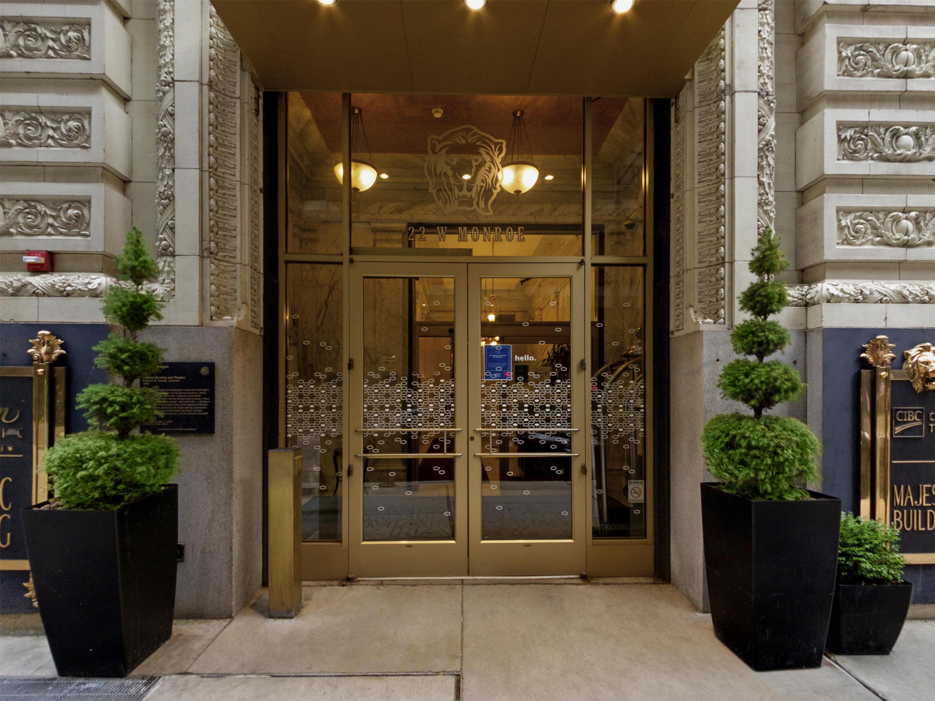 Exterior | Hampton Inn Majestic Chicago Theatre District