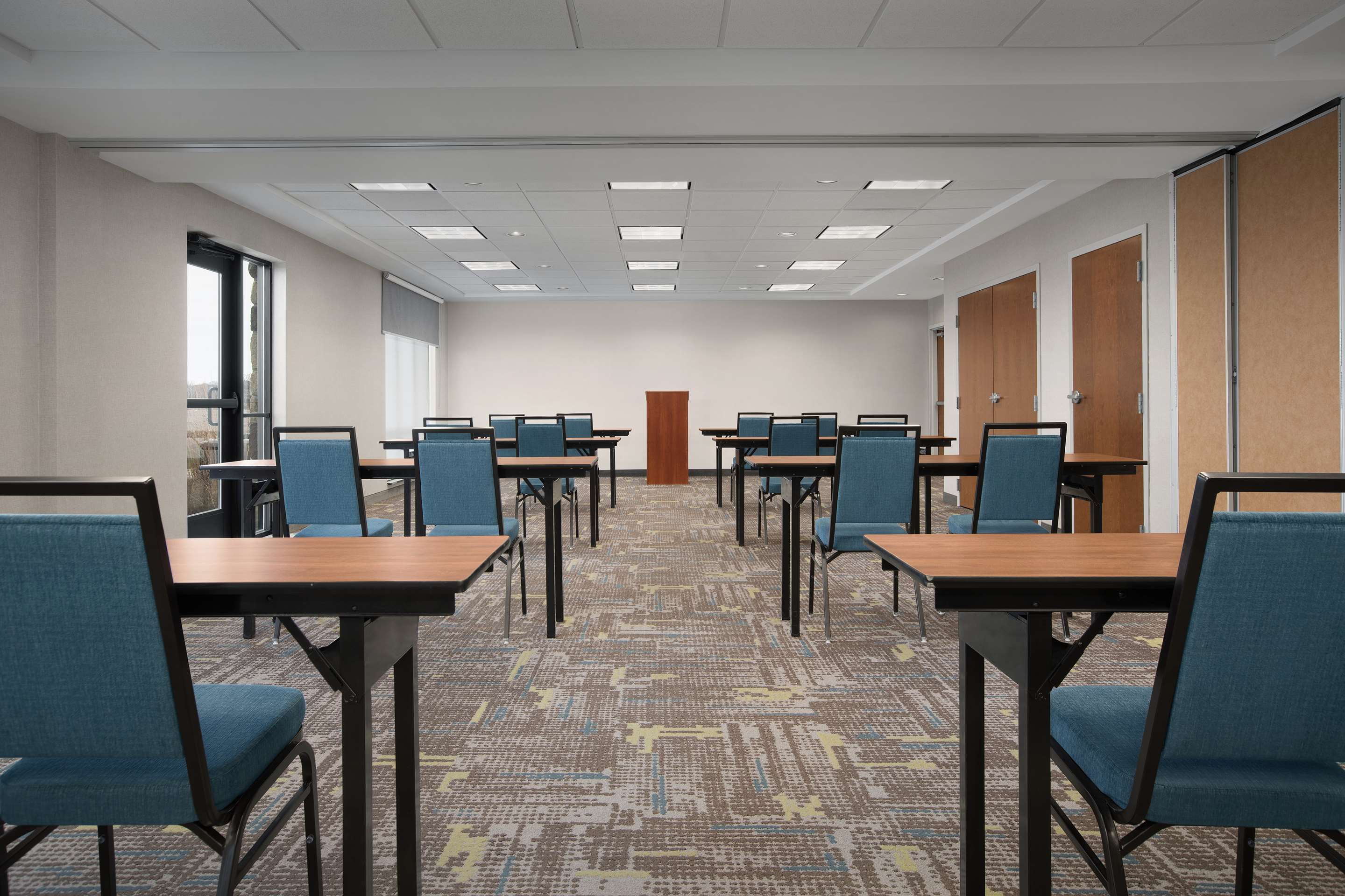 Meeting Room | Hampton Inn Yorkville