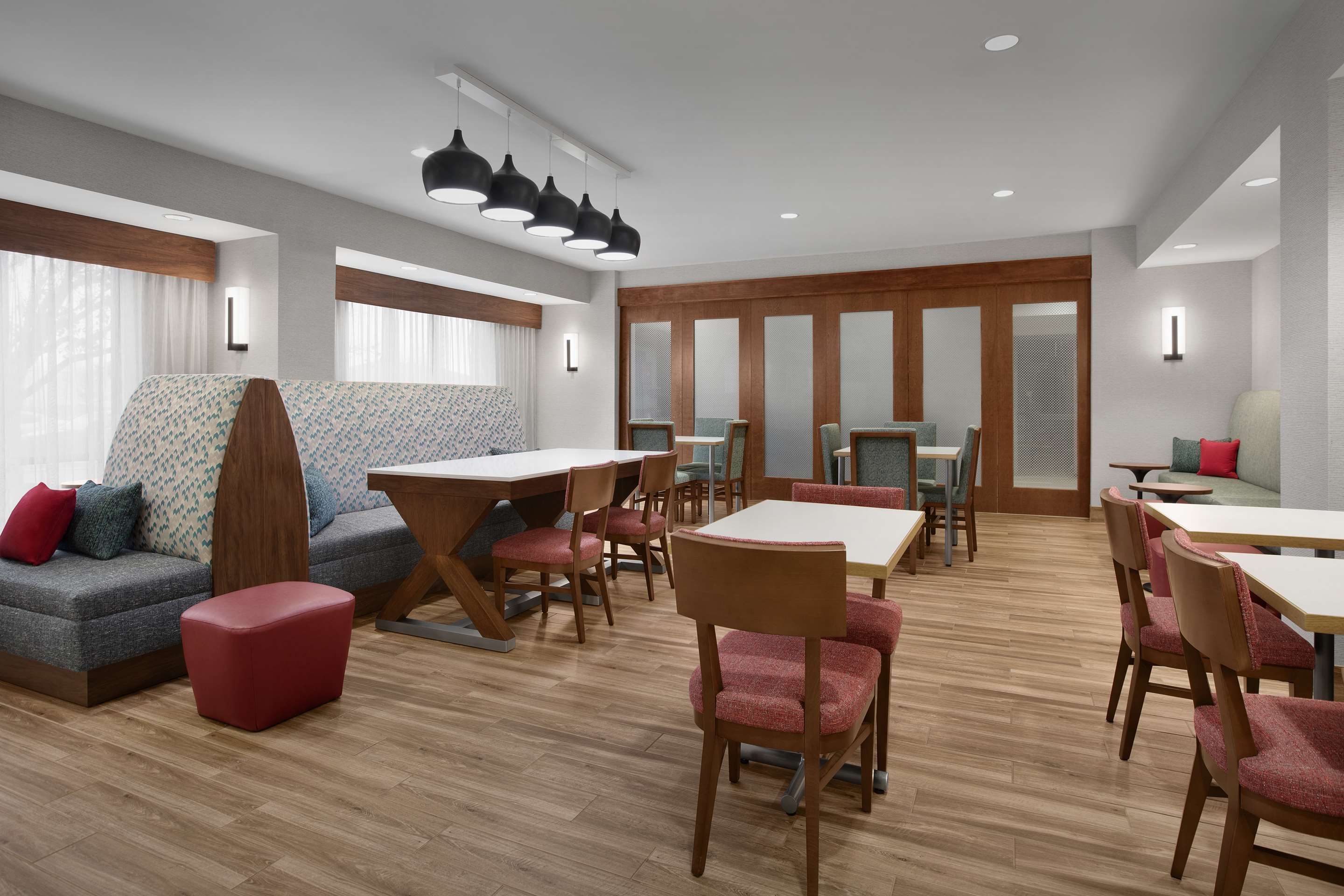 Lobby | Hampton Inn Yorkville