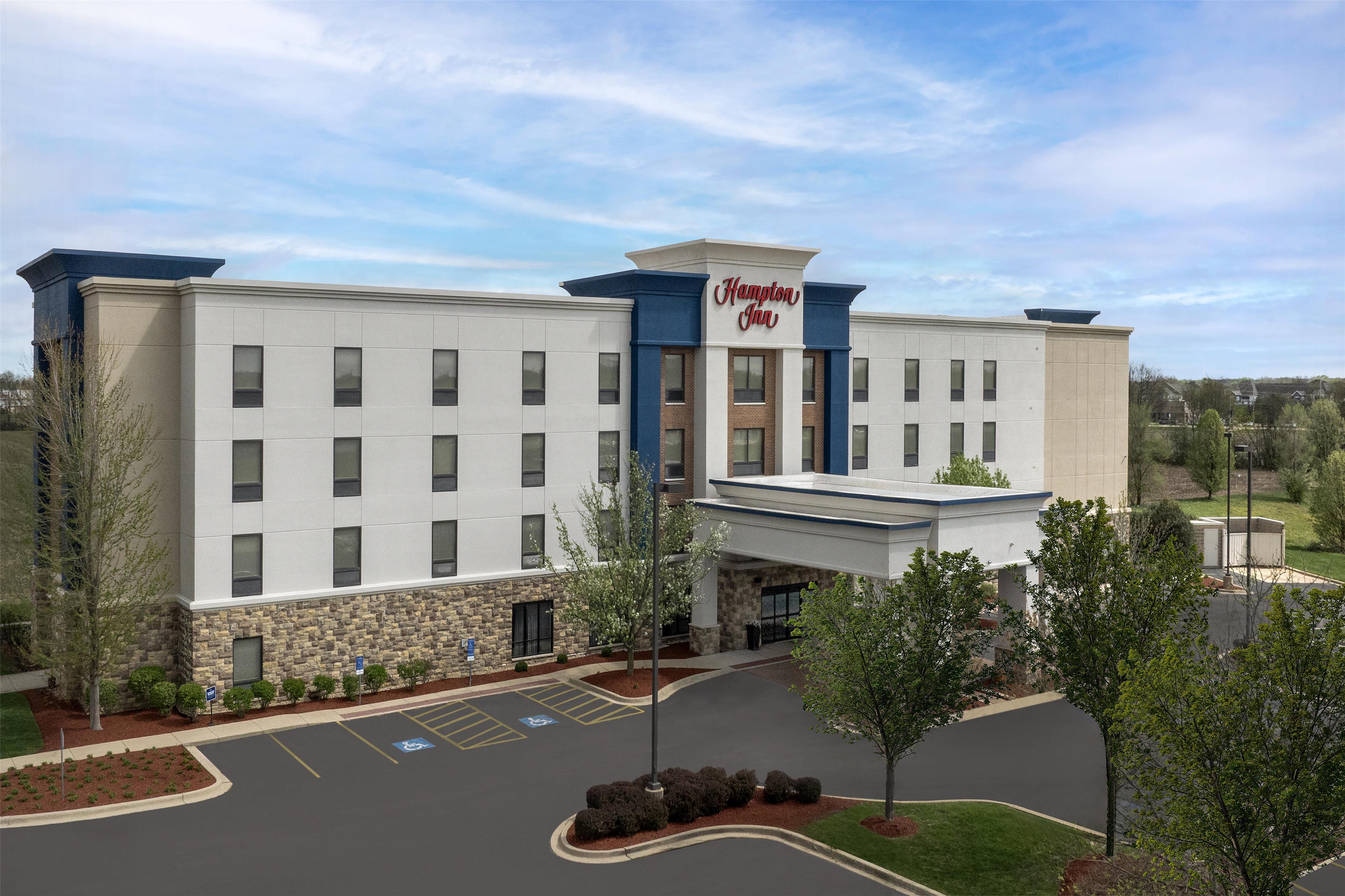 Exterior | Hampton Inn Yorkville