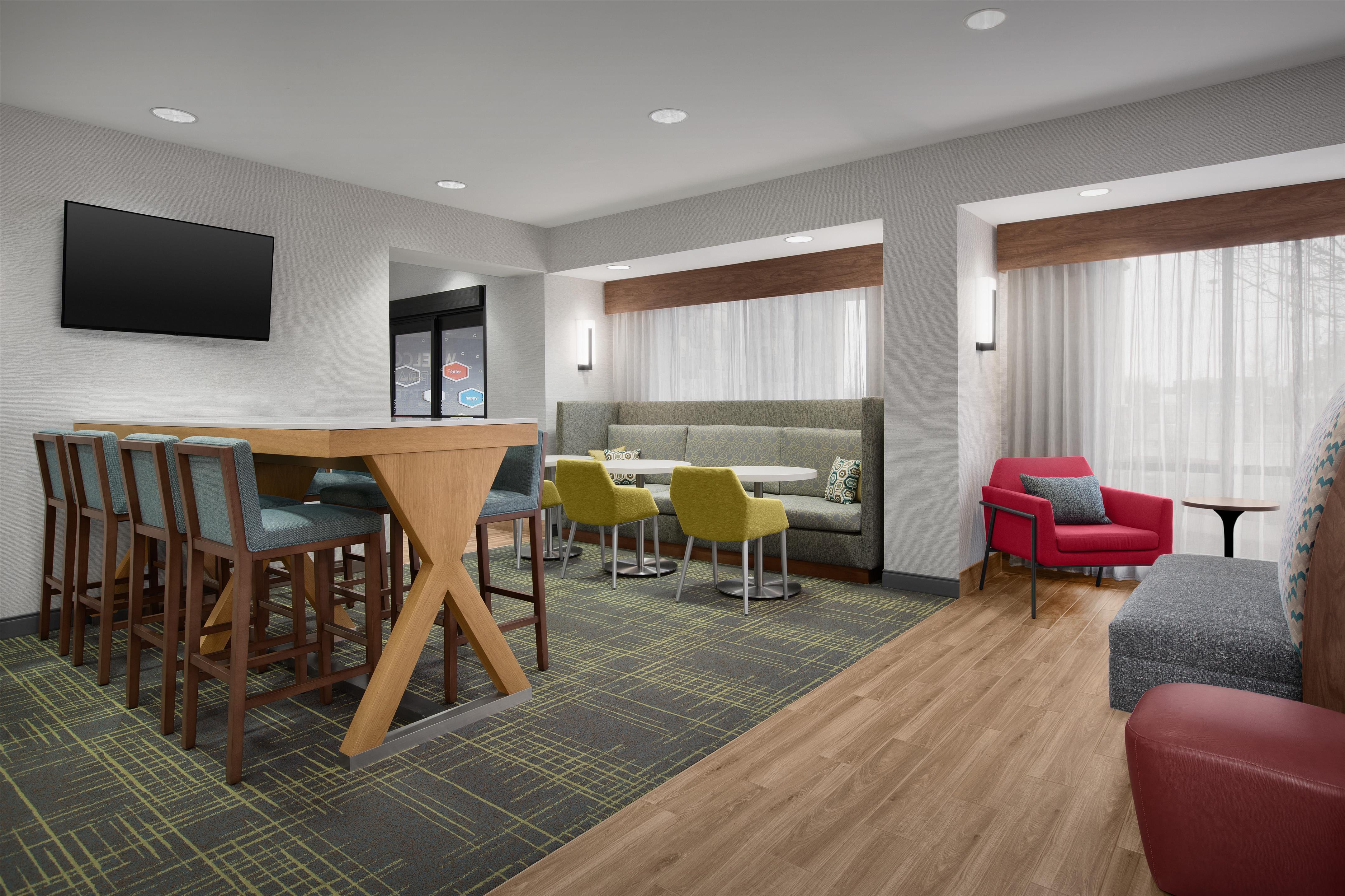 Lobby | Hampton Inn Yorkville