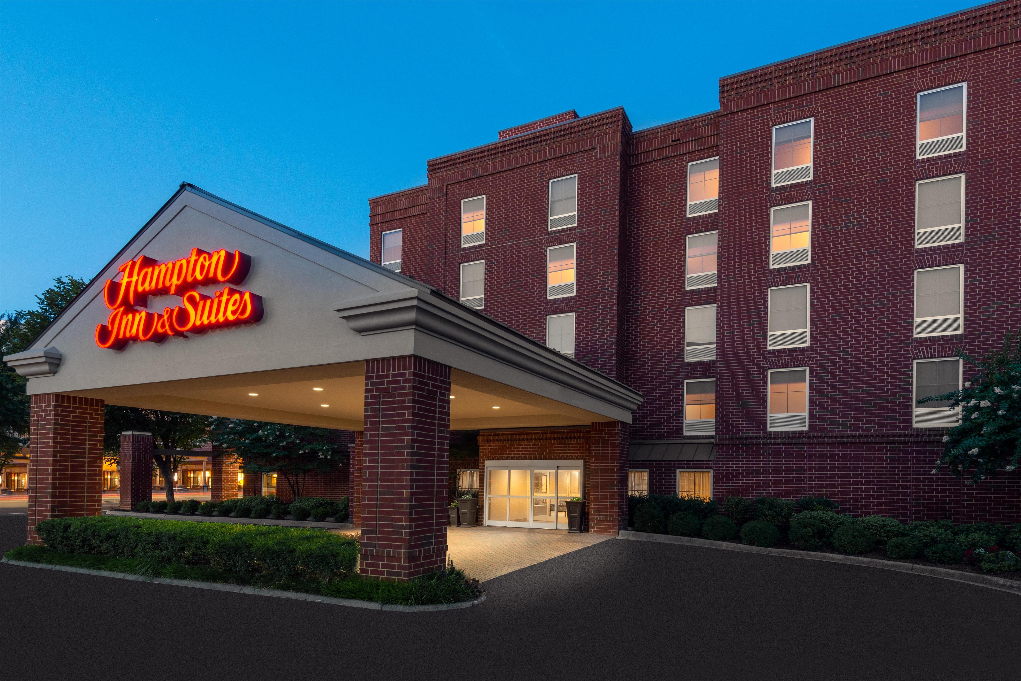 Exterior | Hampton Inn & Suites Charlottesville-At the University