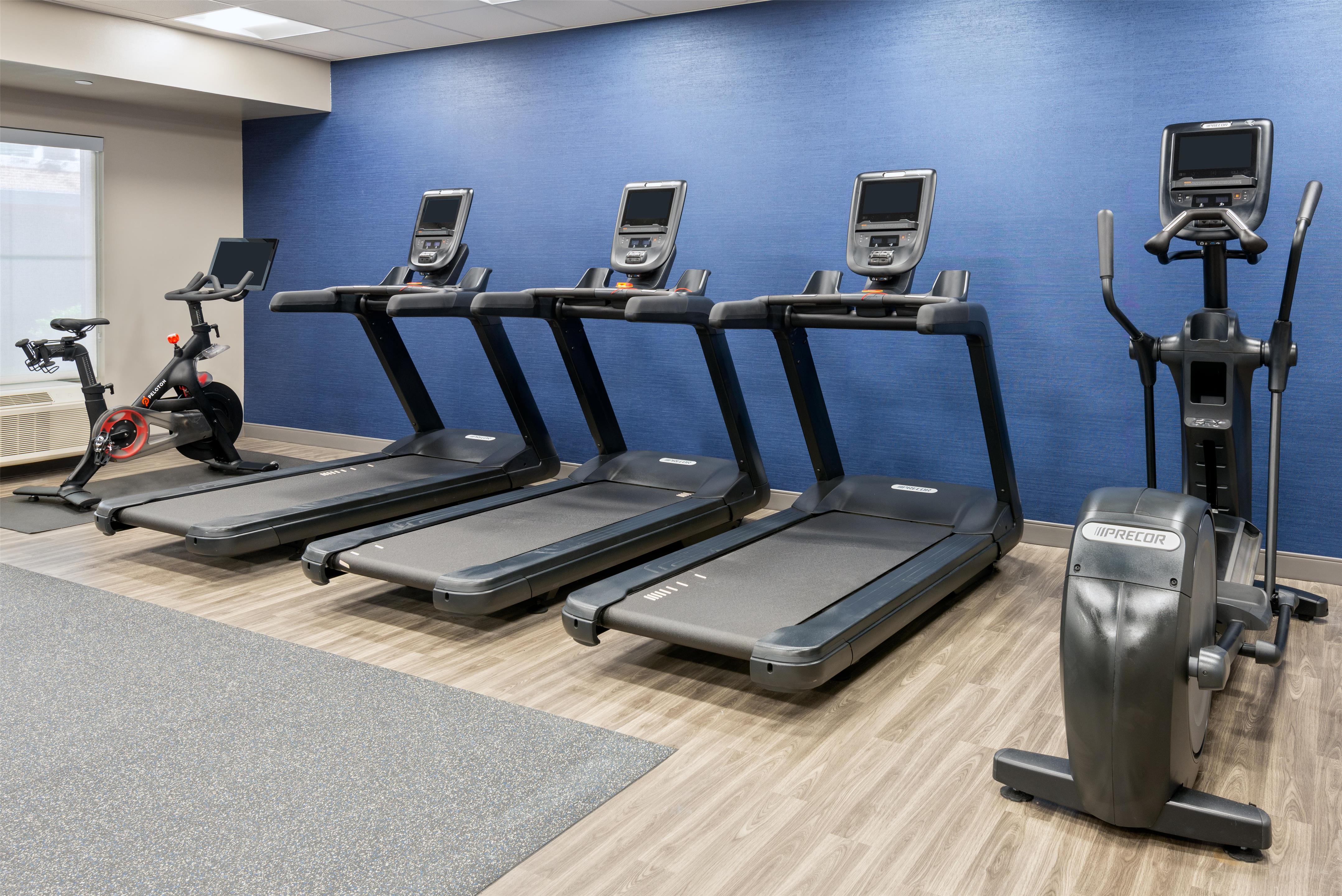 Health club fitness center gym | Hampton Inn & Suites Charlottesville-At the University