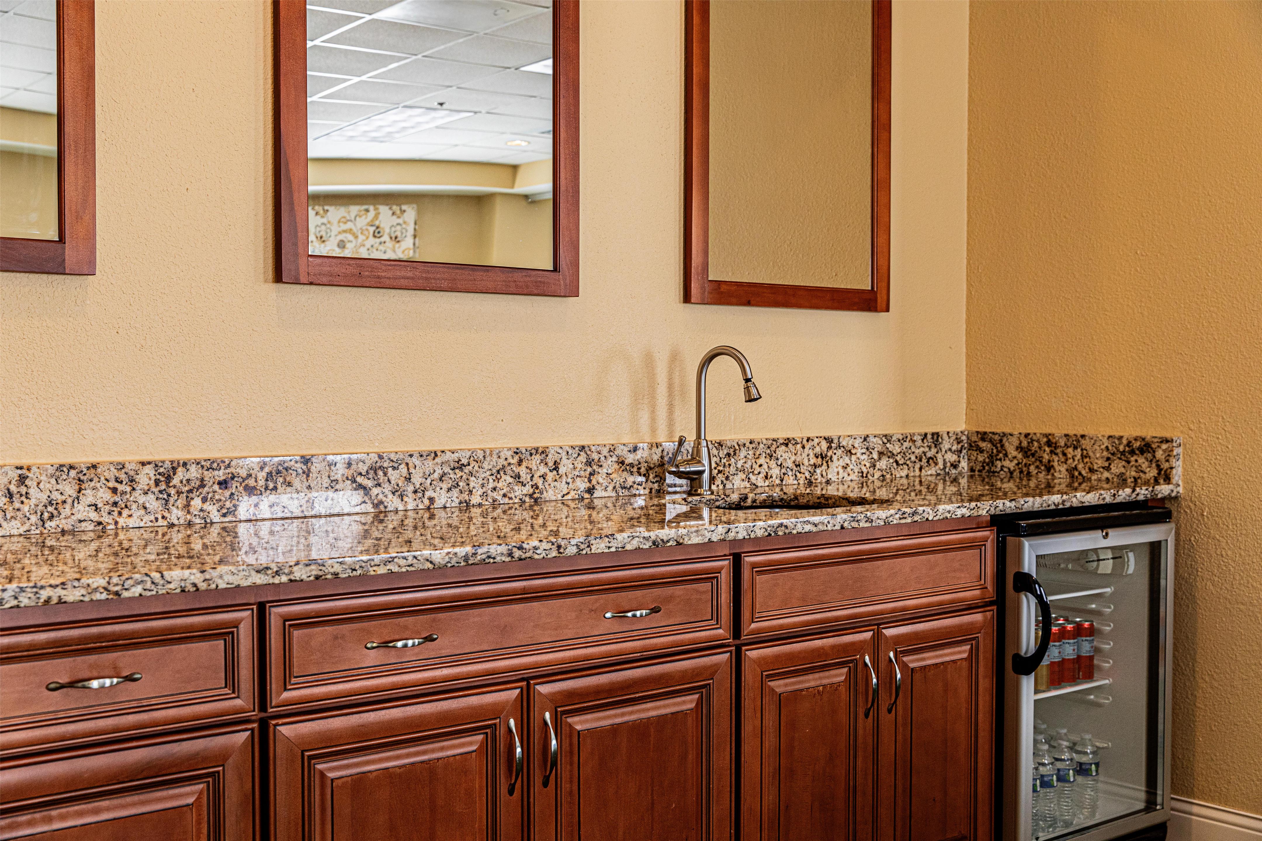 Meeting Room | Hampton Inn Charleston - Daniel Island