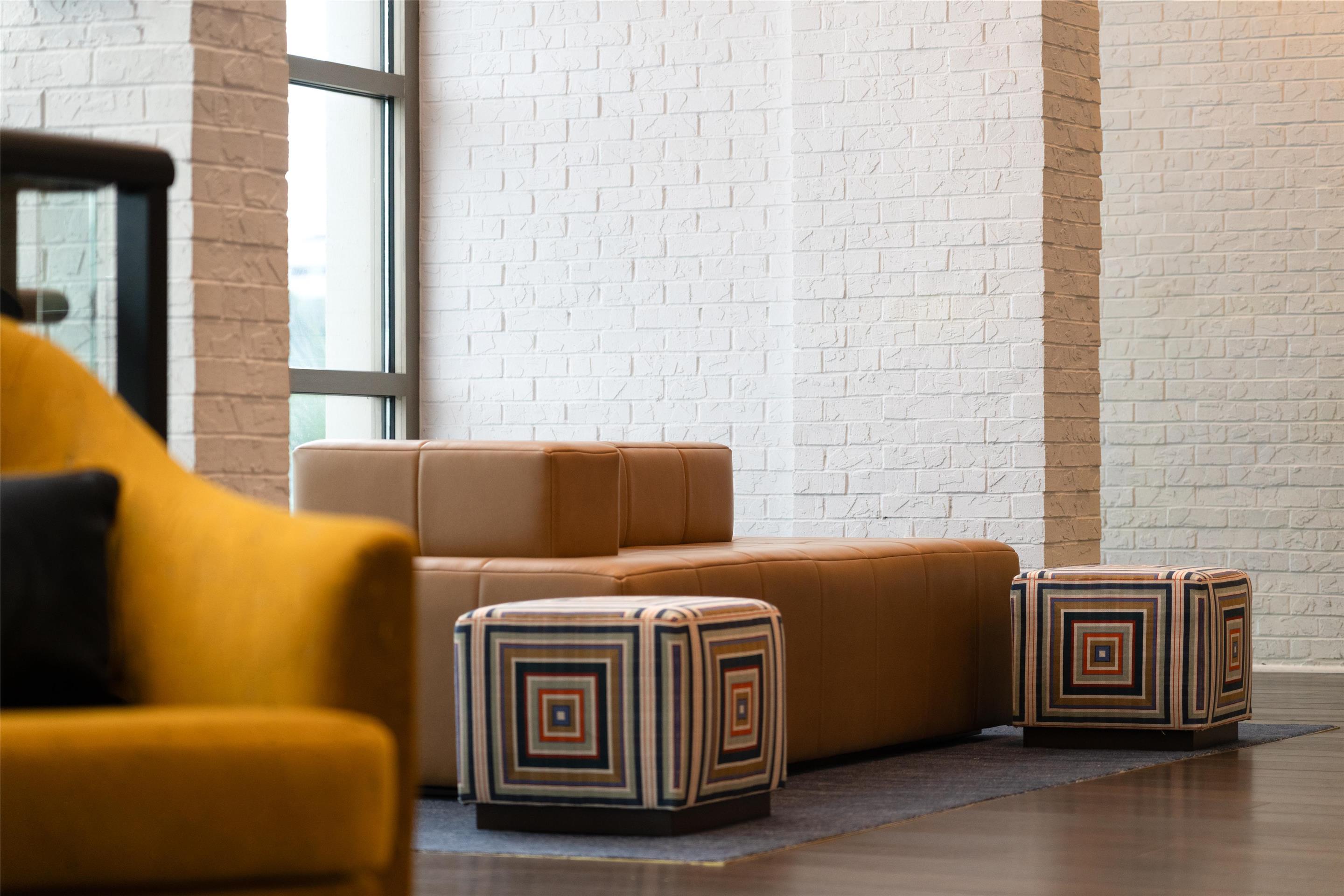 Lobby | Hilton Garden Inn Charleston Waterfront/Downtown