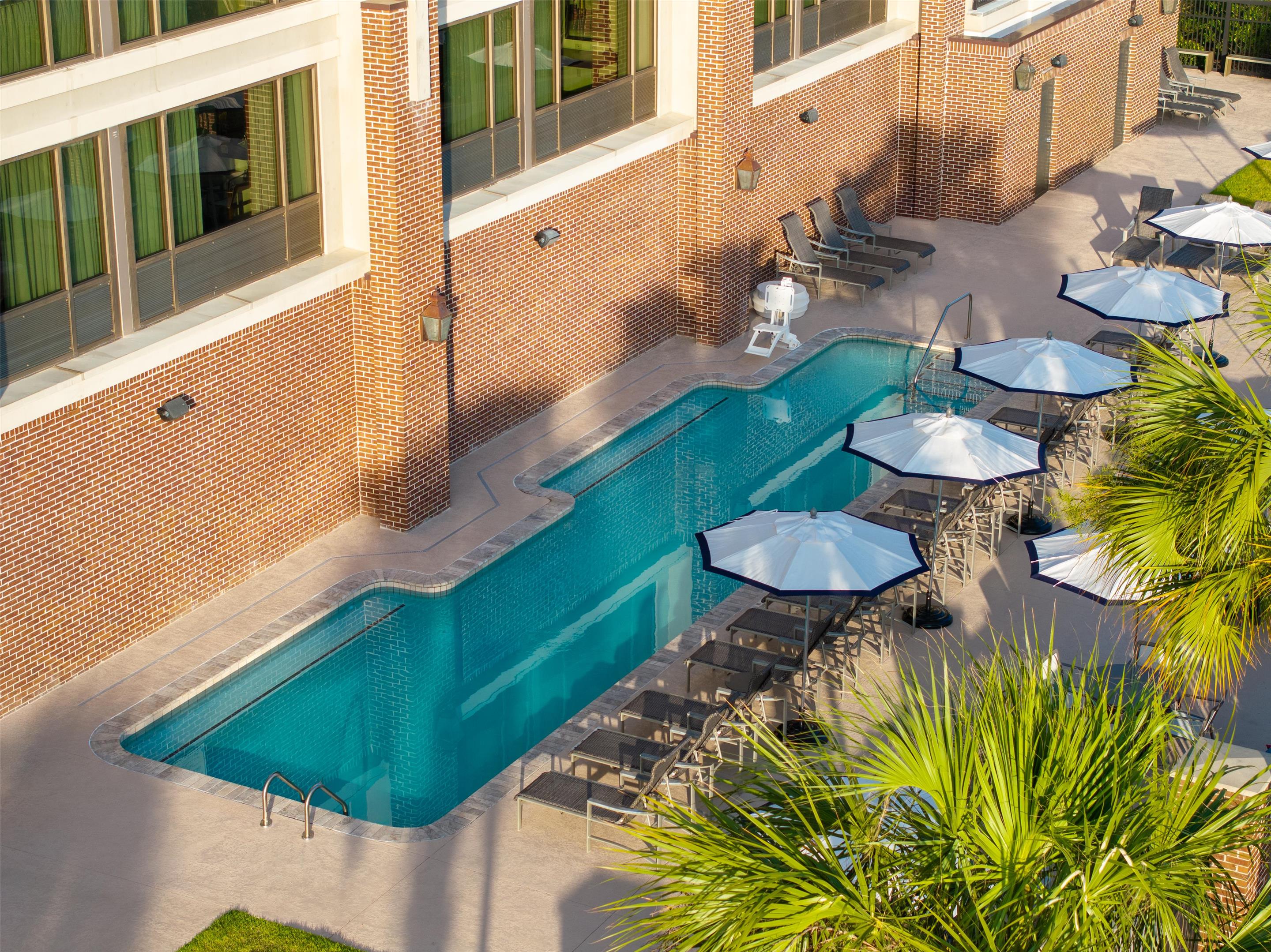 Pool | Hilton Garden Inn Charleston Waterfront/Downtown