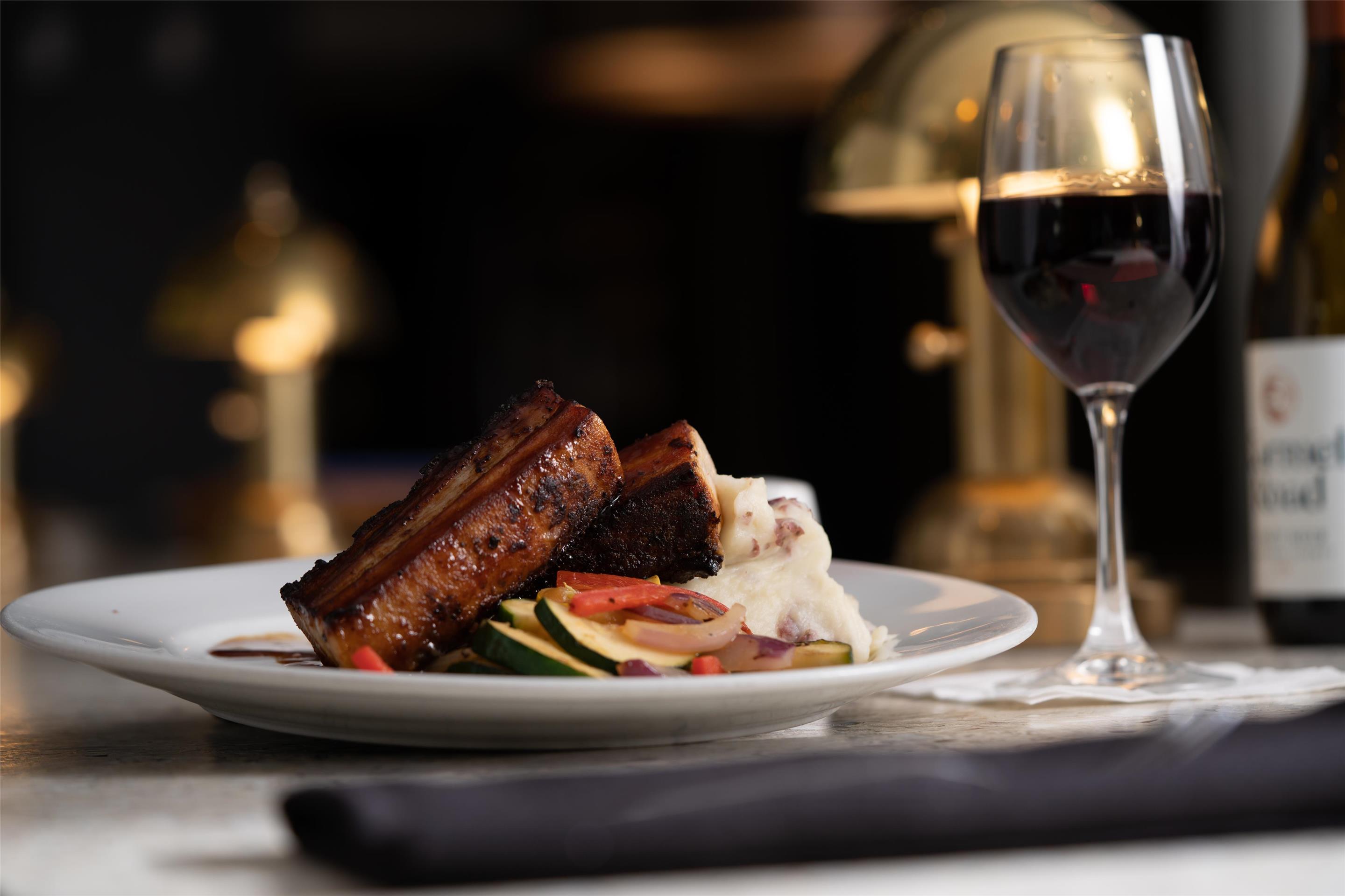 Restaurant | Hilton Garden Inn Charleston Waterfront/Downtown