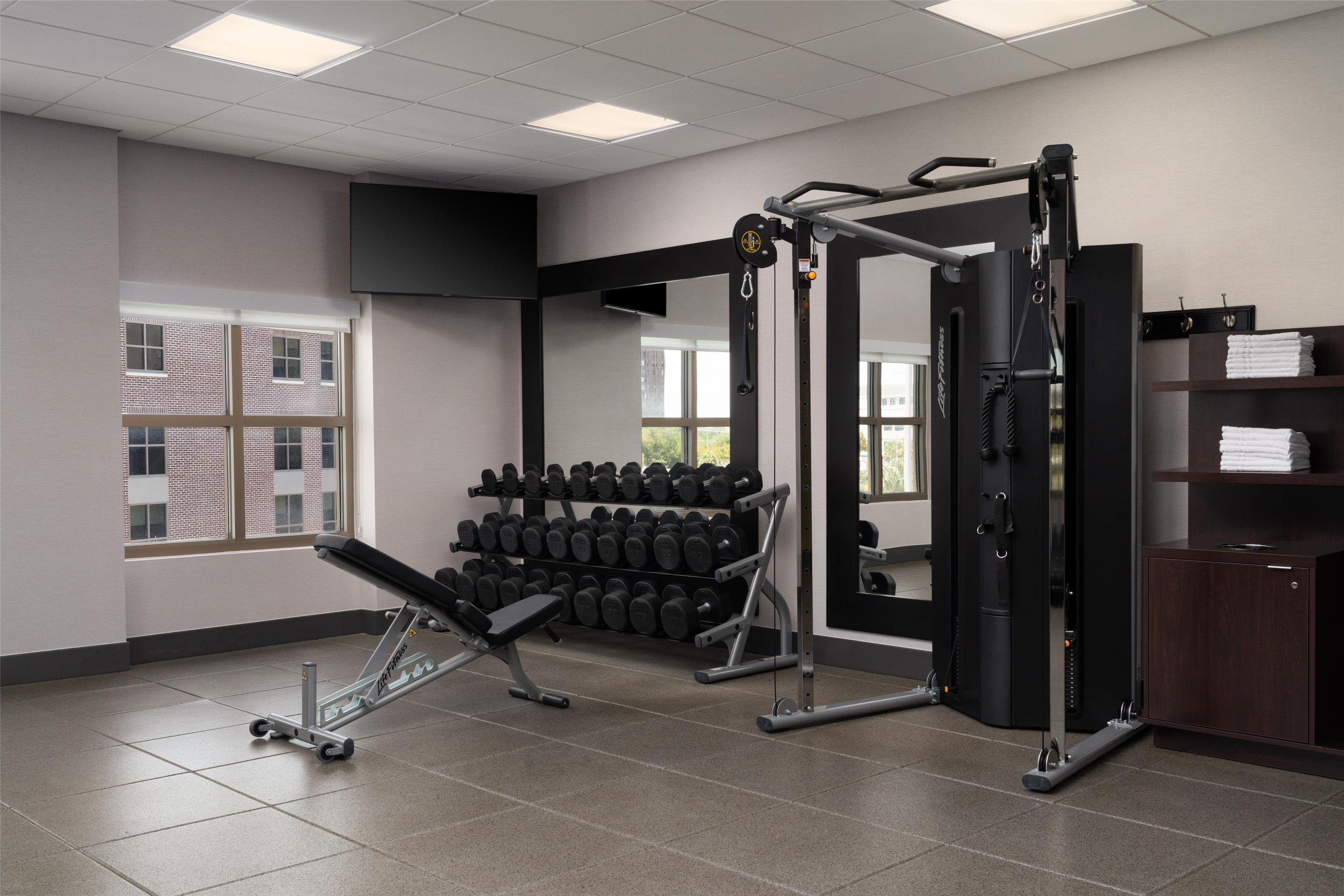 Health club fitness center gym | Hilton Garden Inn Charleston Waterfront/Downtown