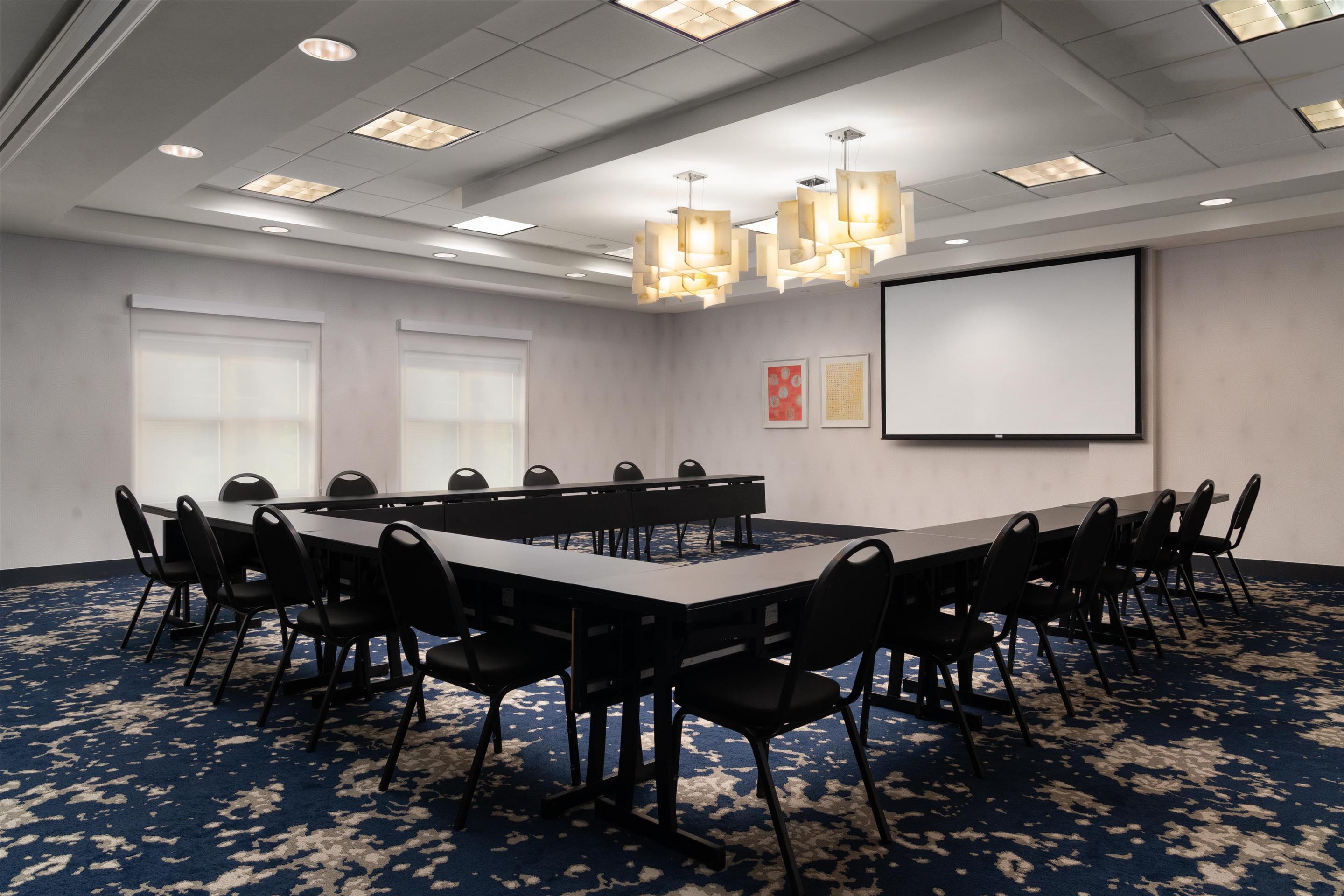 Meeting Room | Hilton Garden Inn Charleston Waterfront/Downtown
