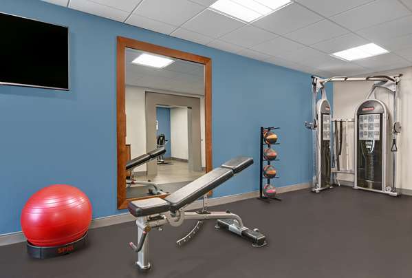 Fitness/ Exercise Room - Hampton Inn Mt Pleasant