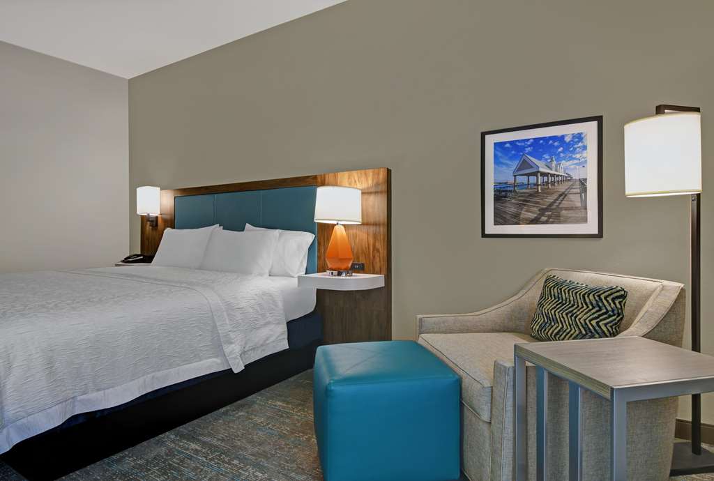 Hampton Inn Charleston/Mount Pleasant-Patriots Po-guestroom-Guest Room,On-Site.jpg