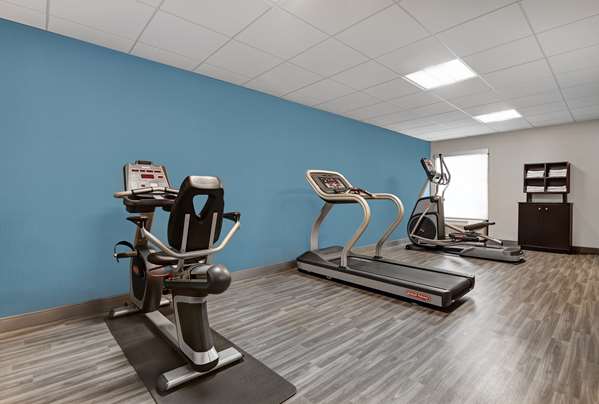 Fitness/ Exercise Room - Hampton Inn Mt Pleasant