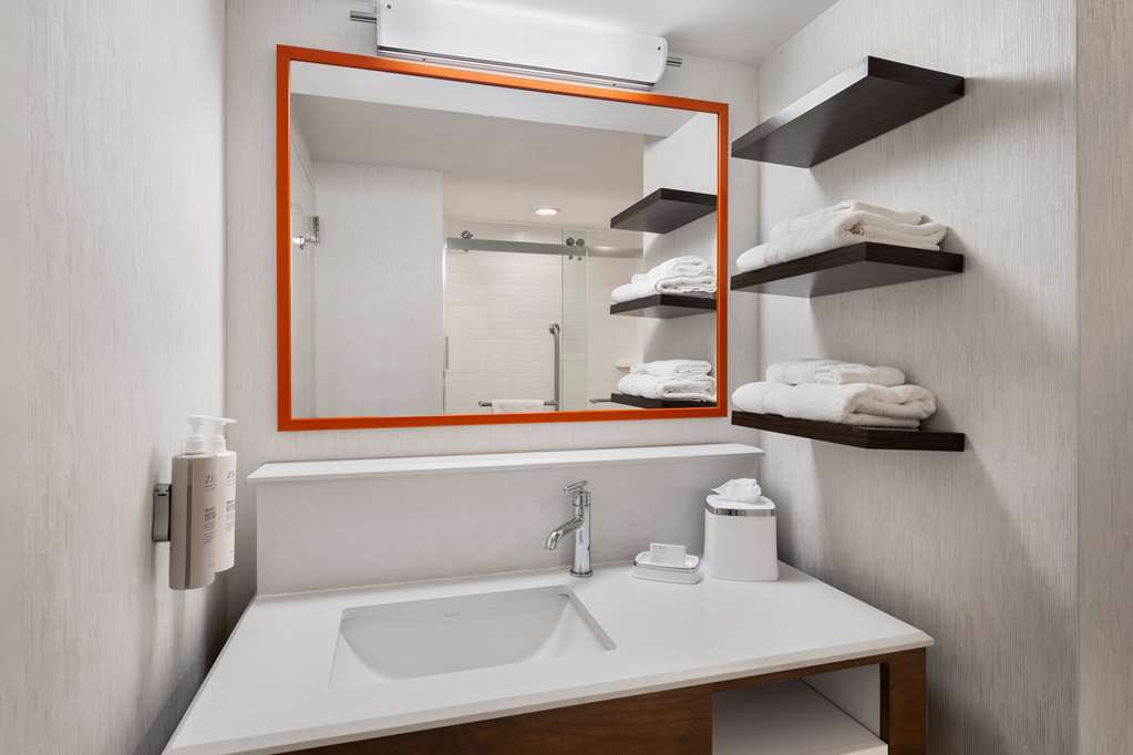 Hampton Inn Charleston North-guestroom-Guest Room,Bathroom,On-Site.jpg