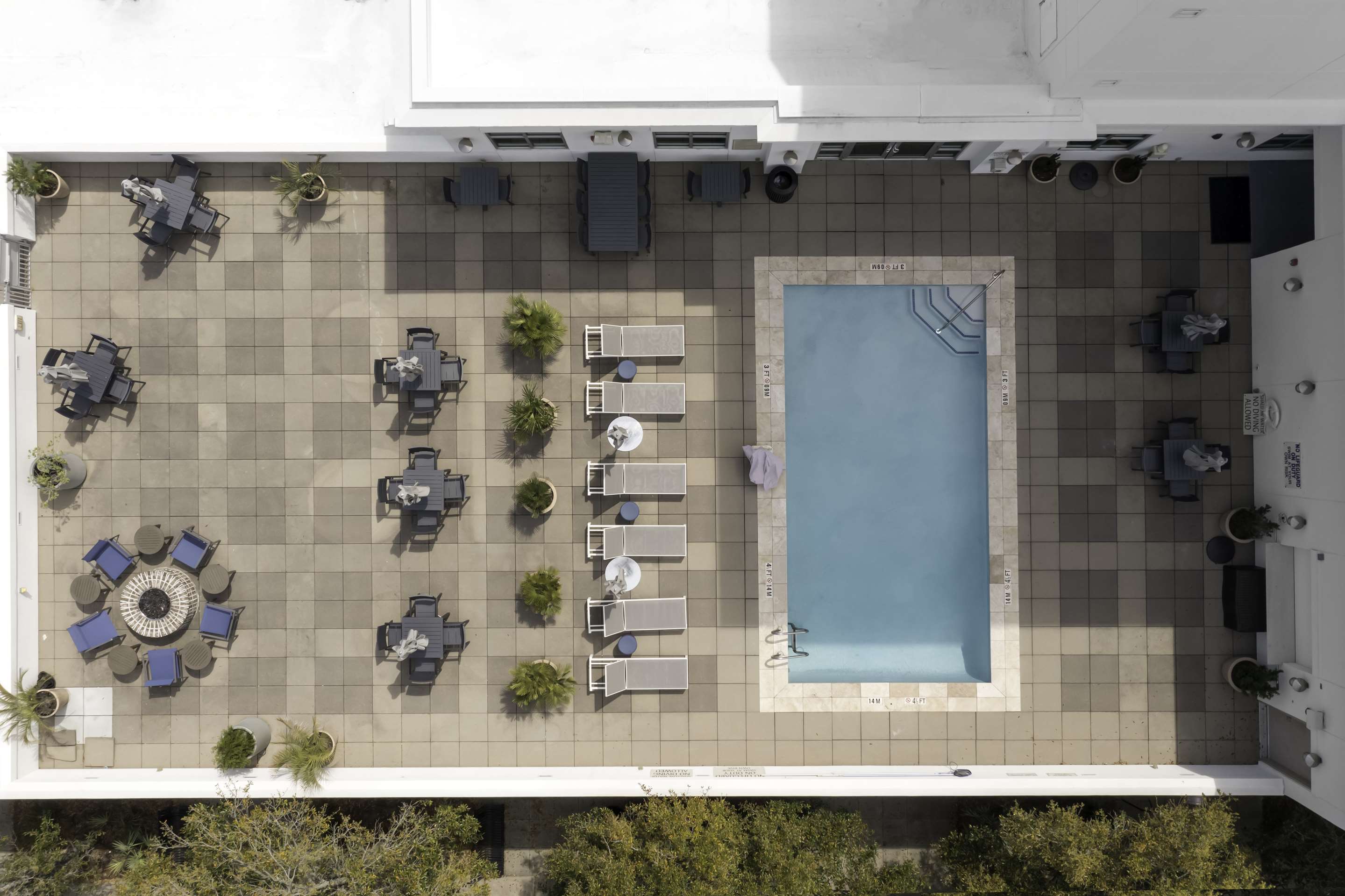 Pool | Hilton Garden Inn Charleston / Mt. Pleasant