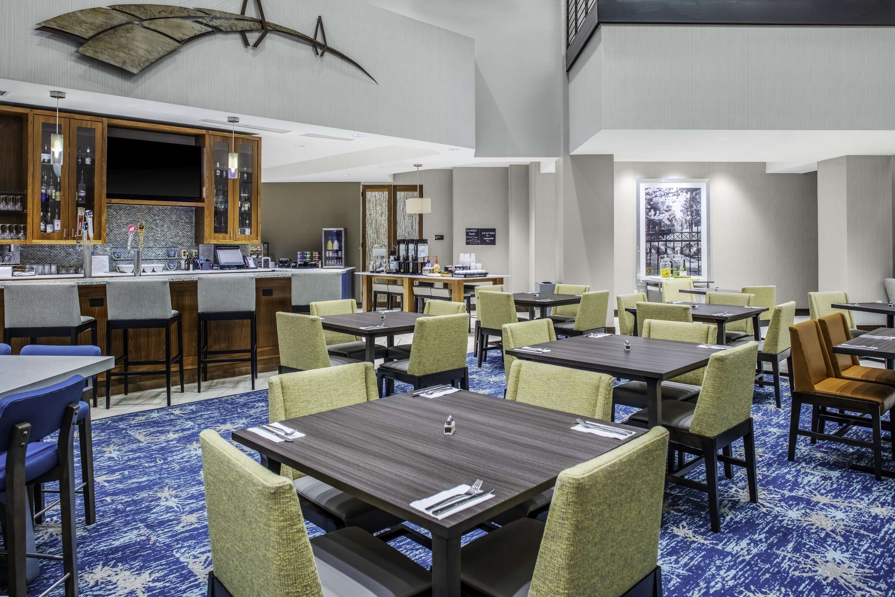 Restaurant | Hilton Garden Inn Charleston / Mt. Pleasant