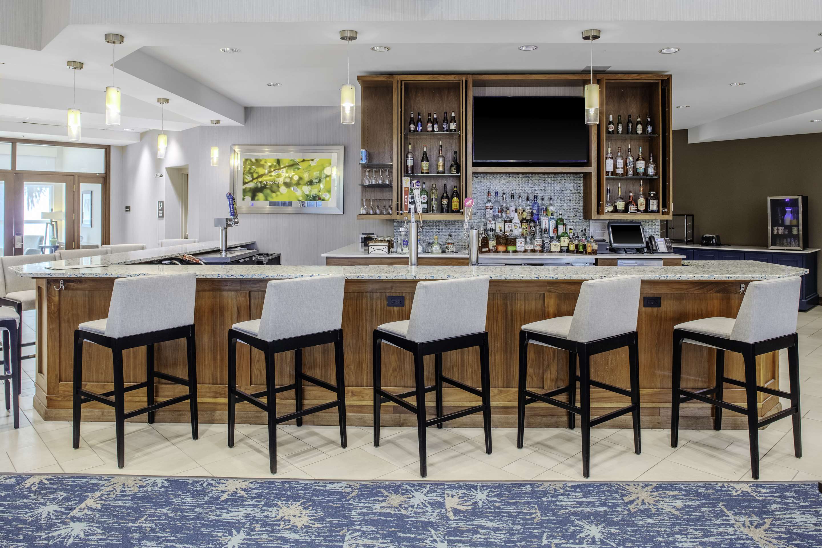 BarLounge | Hilton Garden Inn Charleston / Mt. Pleasant