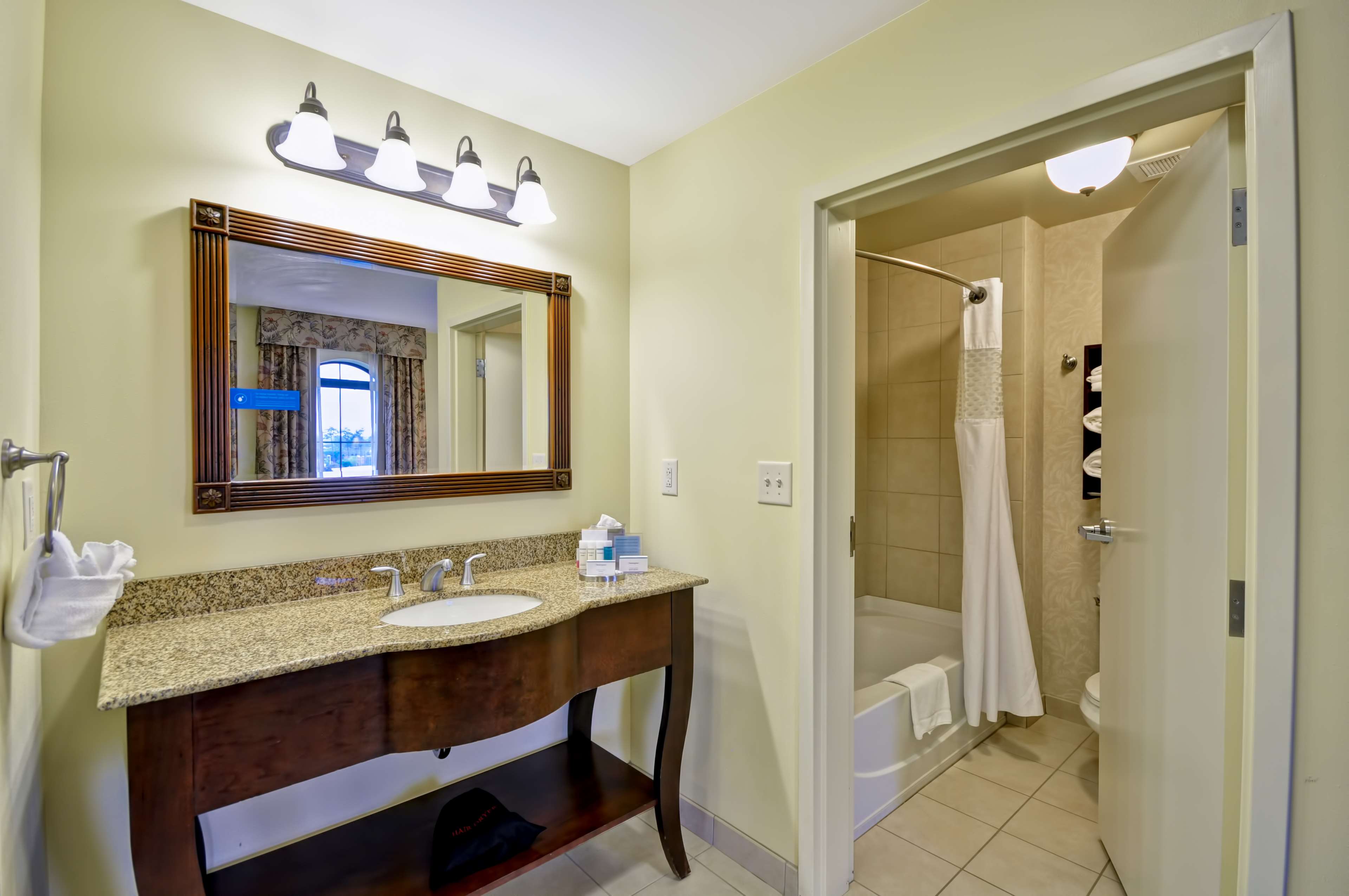 Hampton Inn & Suites North Charleston-University Blvd Room Type - 1KNG STUDIO SOFABED NOSMOK