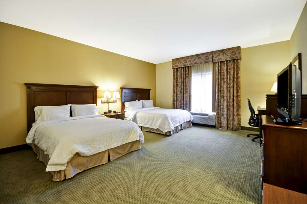 Hampton Inn & Suites North Charleston-University Blvd Room Type - 2 QUEEN BEDS NONSMOKING