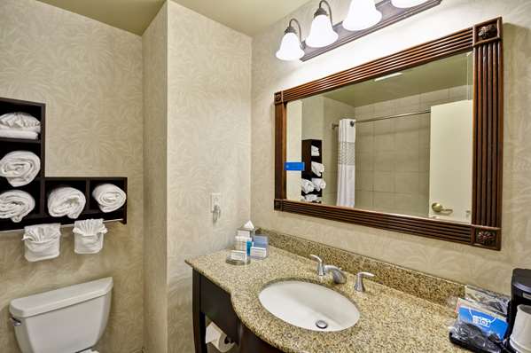 - Hampton Inn & Suites North Charleston - I-26, Exit 205B