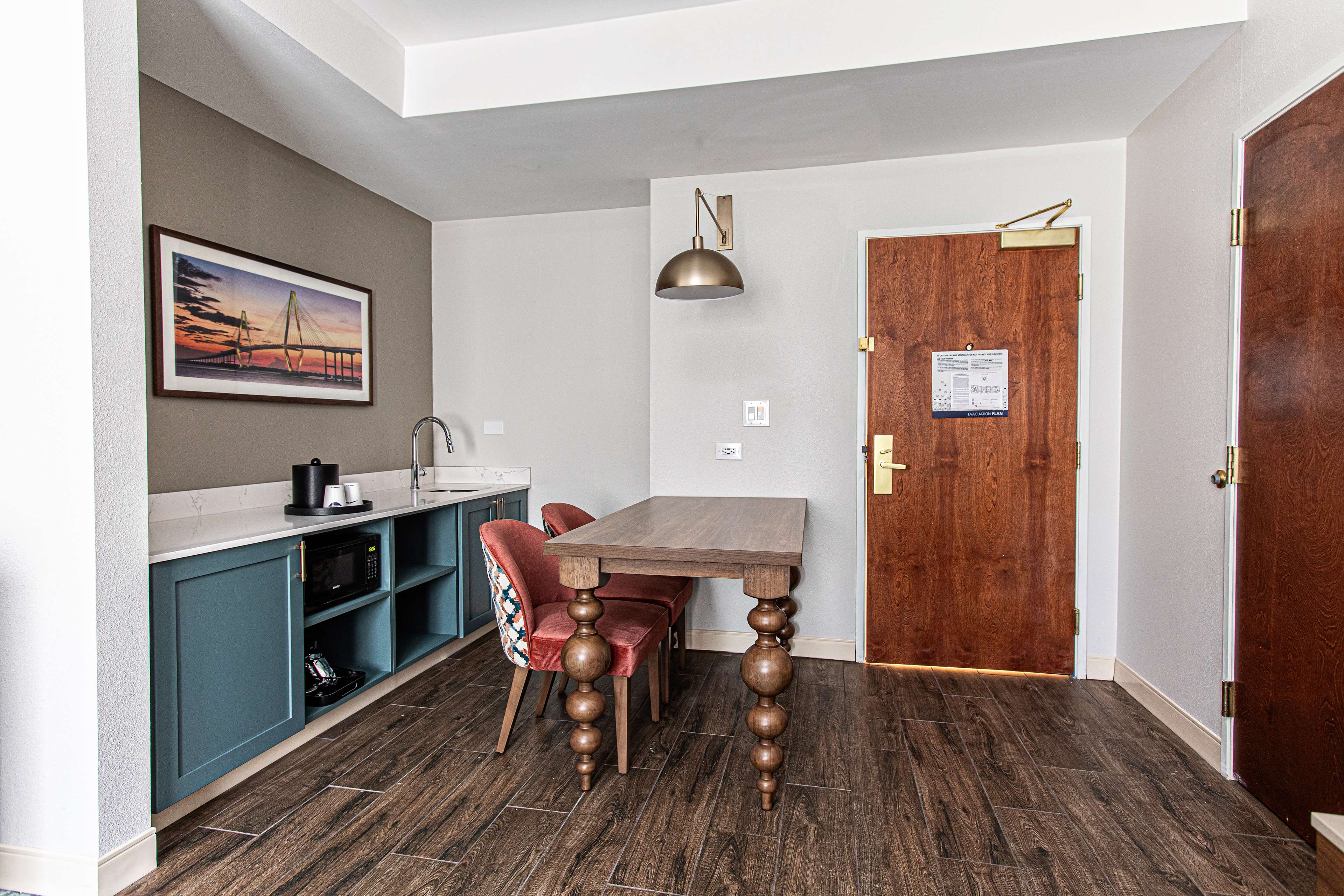 Hampton Inn & Suites Charleston/West Ashley Room Type - 1 KING 1BDRM STE KITCHETTE