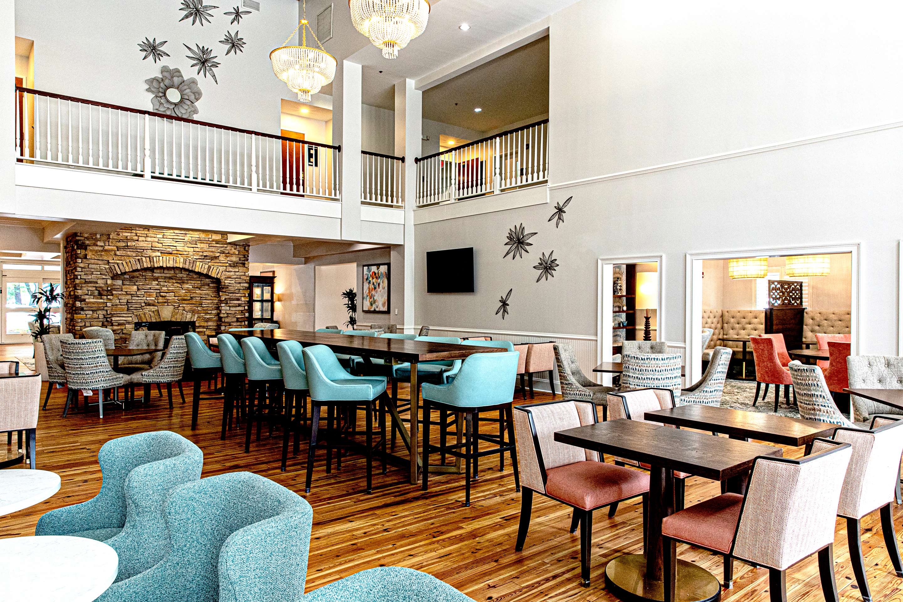 Breakfast Area | Hampton Inn & Suites Charleston/West Ashley