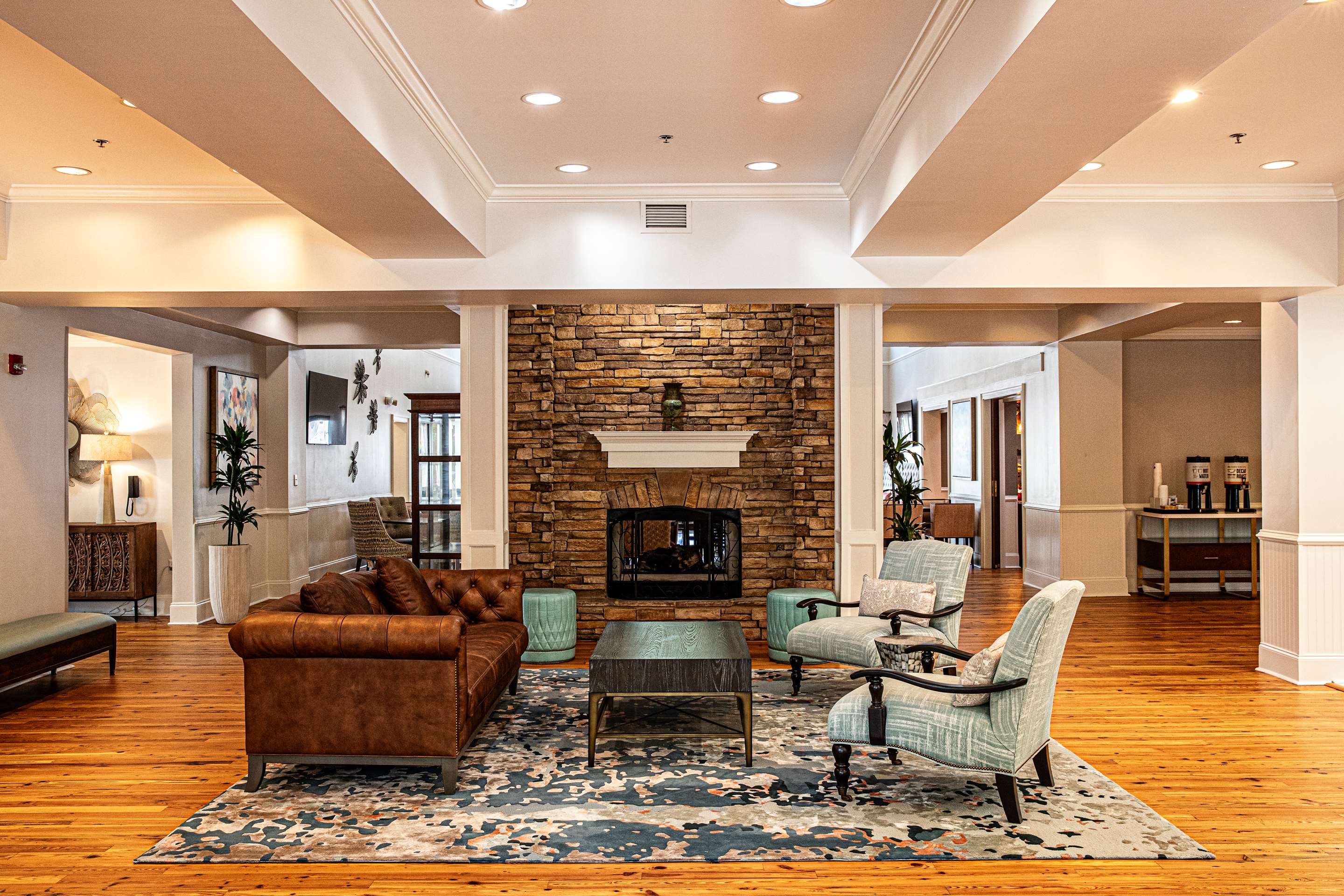 Lobby | Hampton Inn & Suites Charleston/West Ashley