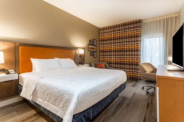  - Hampton Inn Cedar Rapids