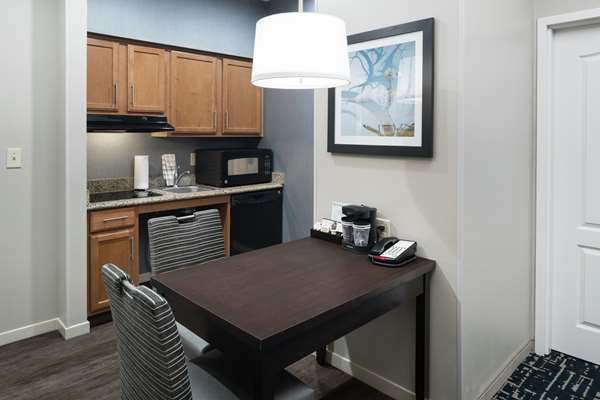  - Homewood Suites by Hilton Cedar Rapids