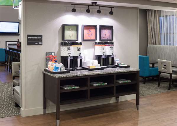 Restaurant - Hampton Inn & Suites North Cedar Rapids