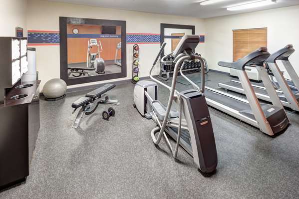 Fitness/ Exercise Room - Hampton Inn & Suites North Cedar Rapids
