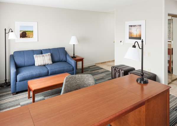  - Hampton Inn & Suites North Cedar Rapids