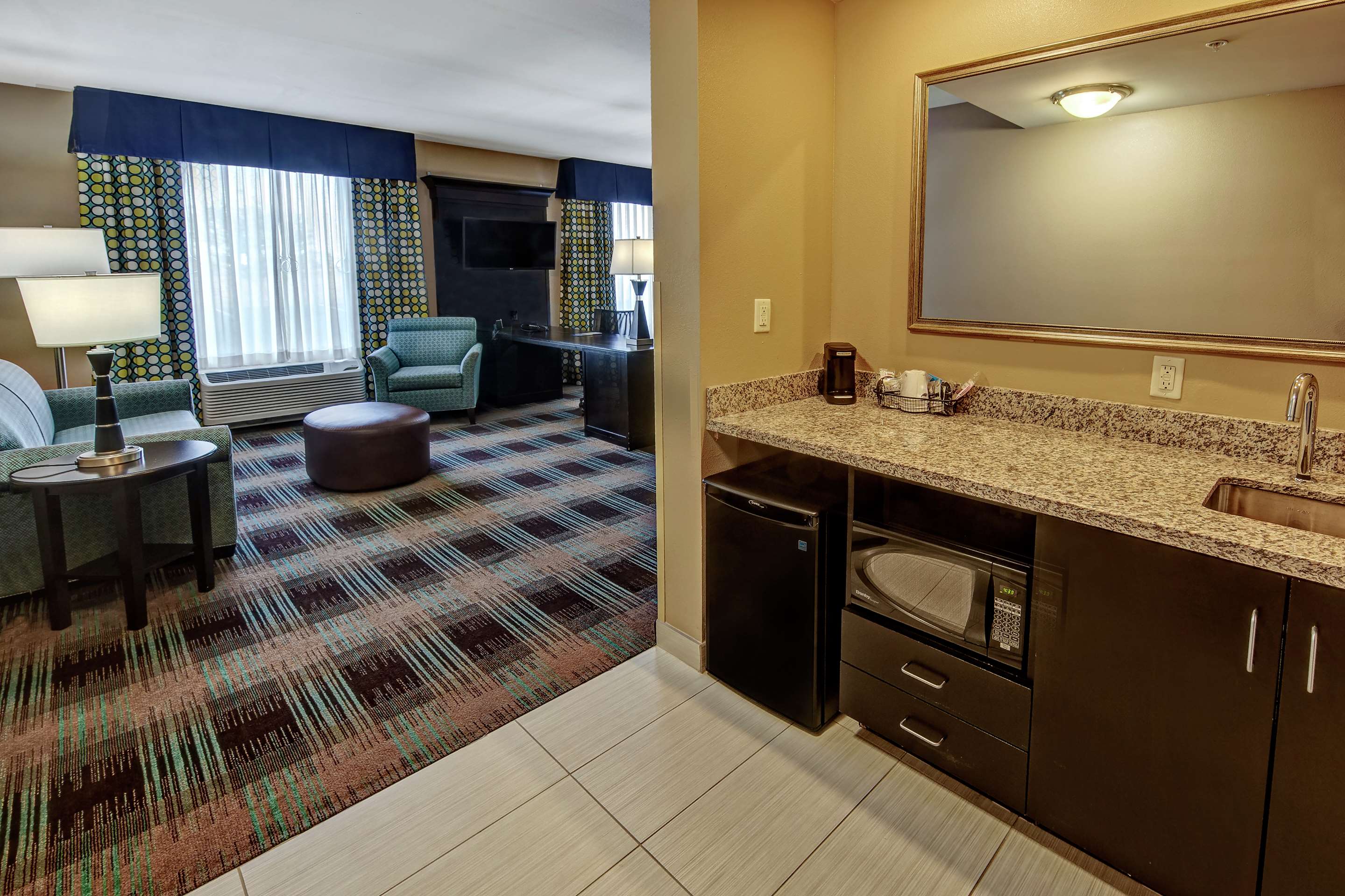 Guest room