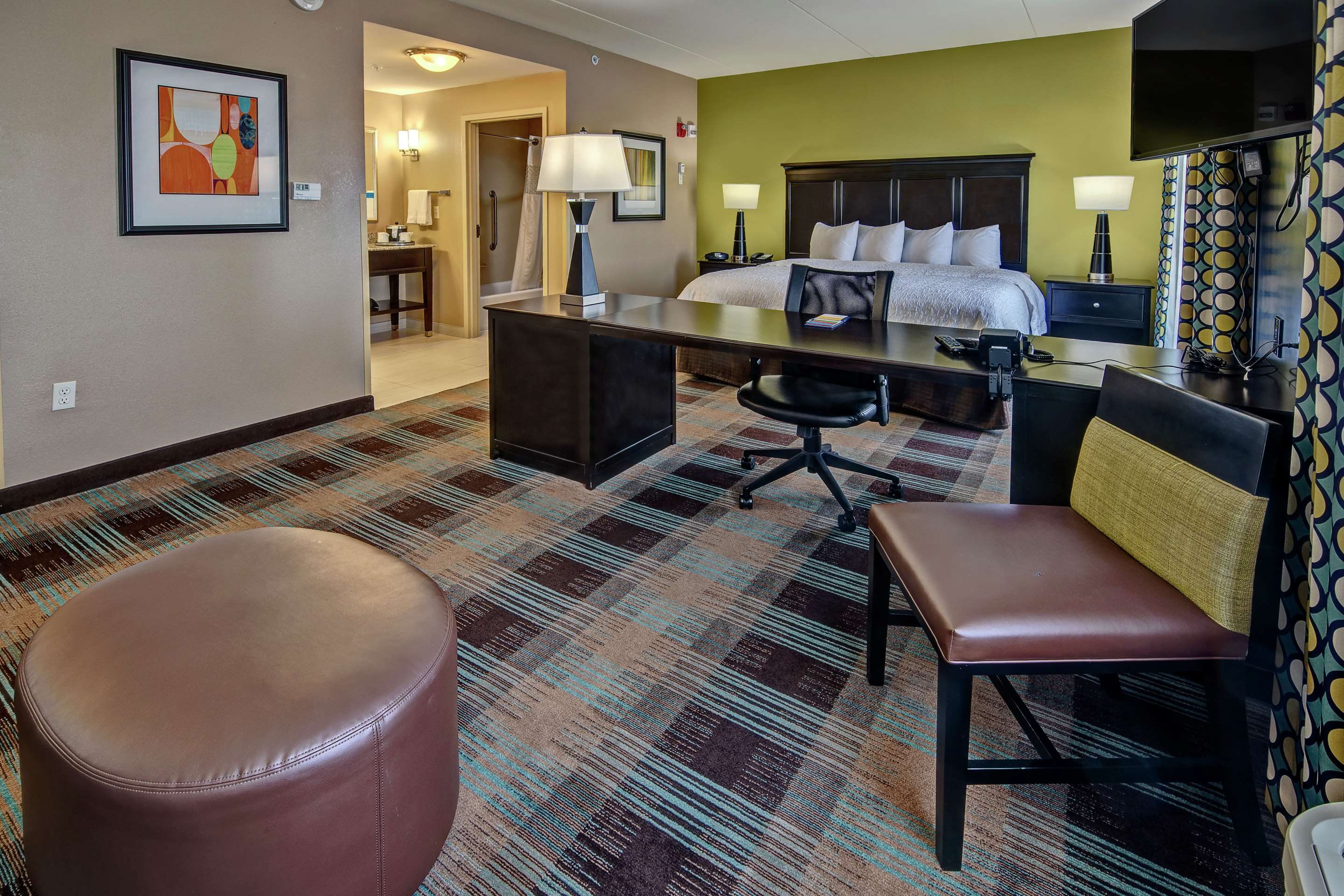 Guest room