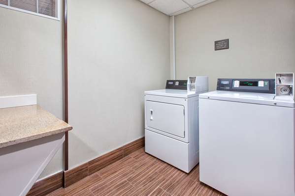  - Hampton Inn Clarion - I-80, Exit 62