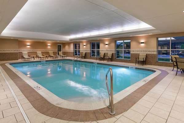 Pool - Homewood Suites by Hilton Beachwood - I-271, Exit 29
