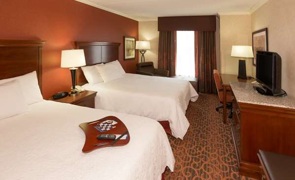  - Hampton Inn & Suites Beachwood - I-271, Exit 29