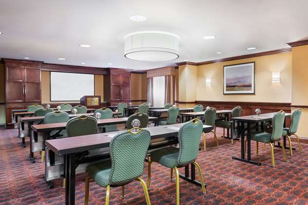  - Hampton Inn & Suites Beachwood - I-271, Exit 29
