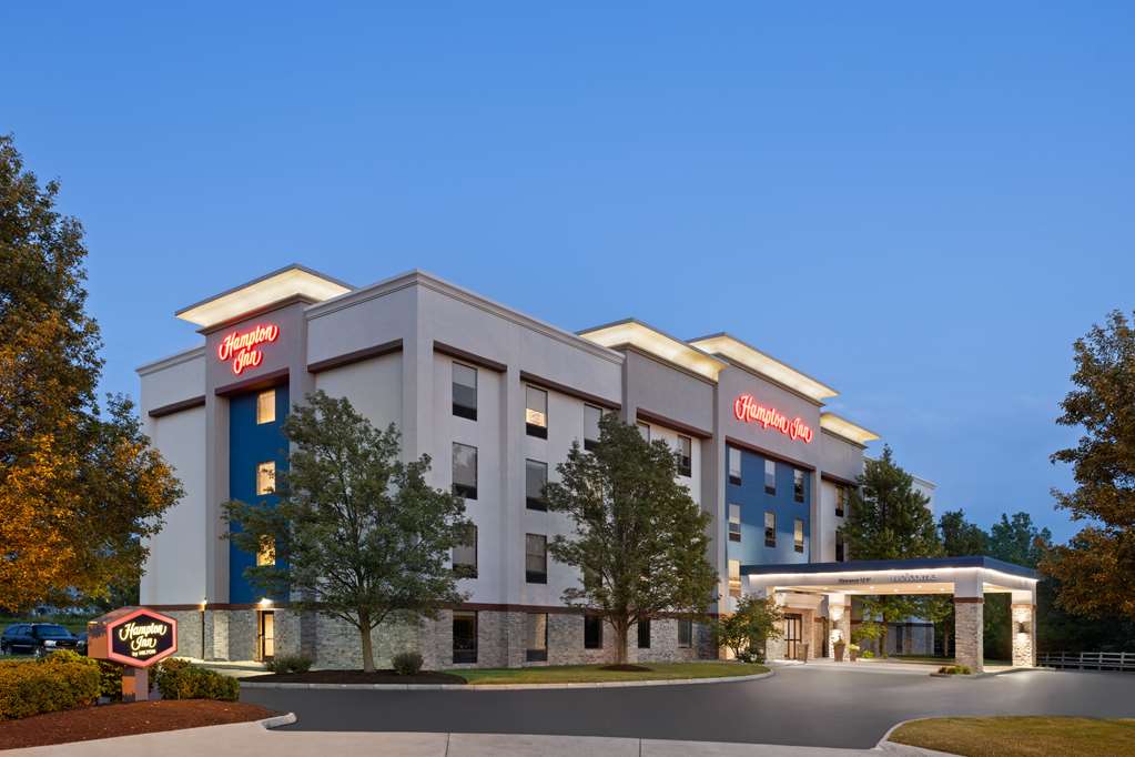 Hampton Inn Cleveland Airport