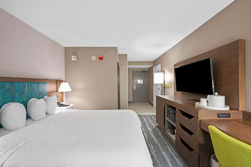 Hampton Inn Cleveland-Westlake-guestroom-Guest Room,On-Site.jpg