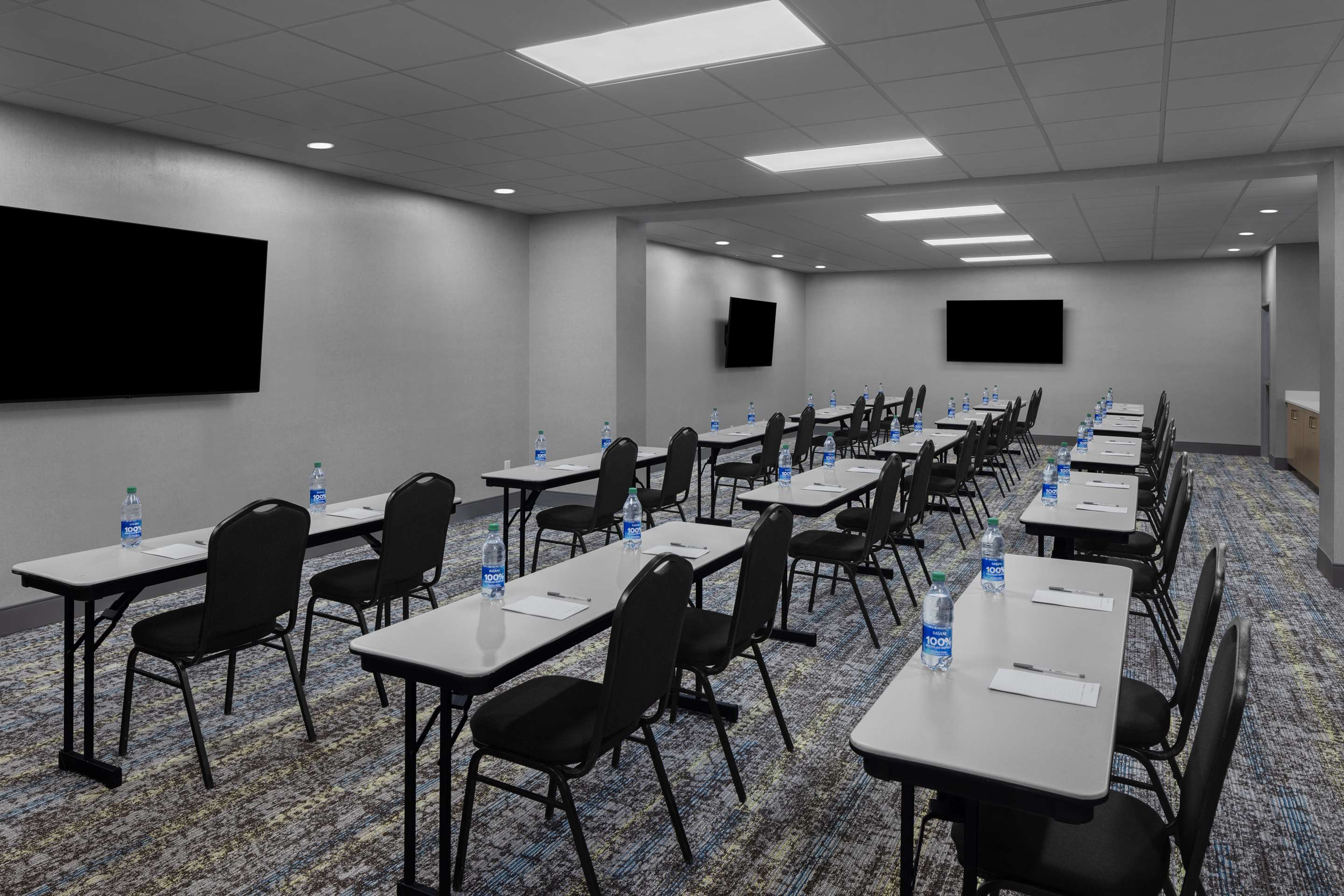 Meeting Room | Hampton Inn Cleveland-Downtown