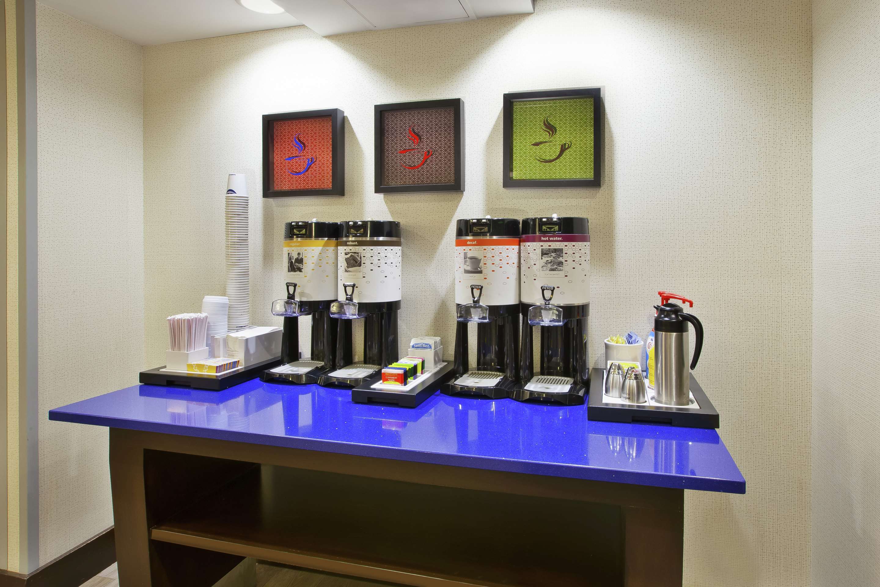 Restaurant | Hampton Inn & Suites Elyria