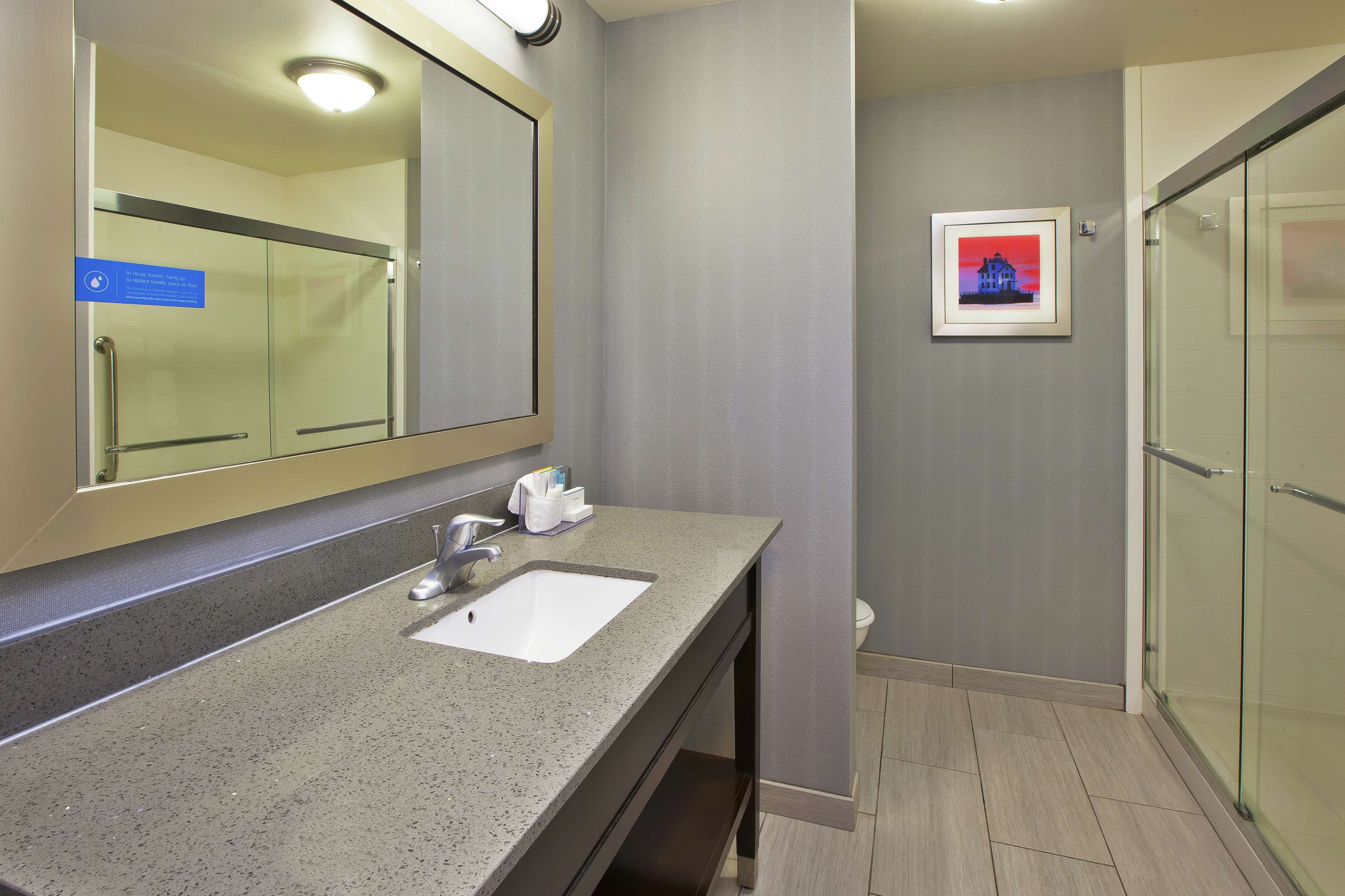Hampton Inn & Suites Elyria, OH Room Type - 2 QUEEN BEDS NONSMOKING